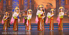 Shen Yun Dancing